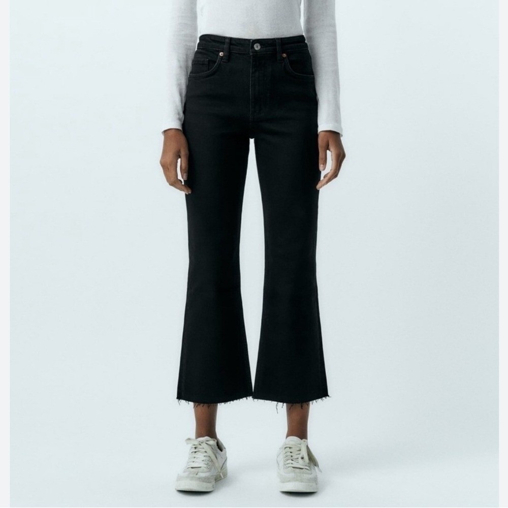 ZARA NEW Black Crop Flare High Rise Raw Hem Stretch Jeans US SZ 8 Streetwear